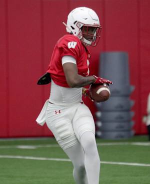 Saint Louis native Keontez Lewis participating in spring practice with the Wisconsin Badgers. (Credit: Mike De Sisti / Milwaukee Journal Sentinel / USA TODAY NETWORK)